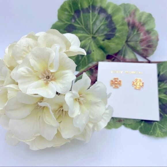 New Tory Burch Gold Logo Kira Red Outline Stud Earrings - Picture 5 of 7